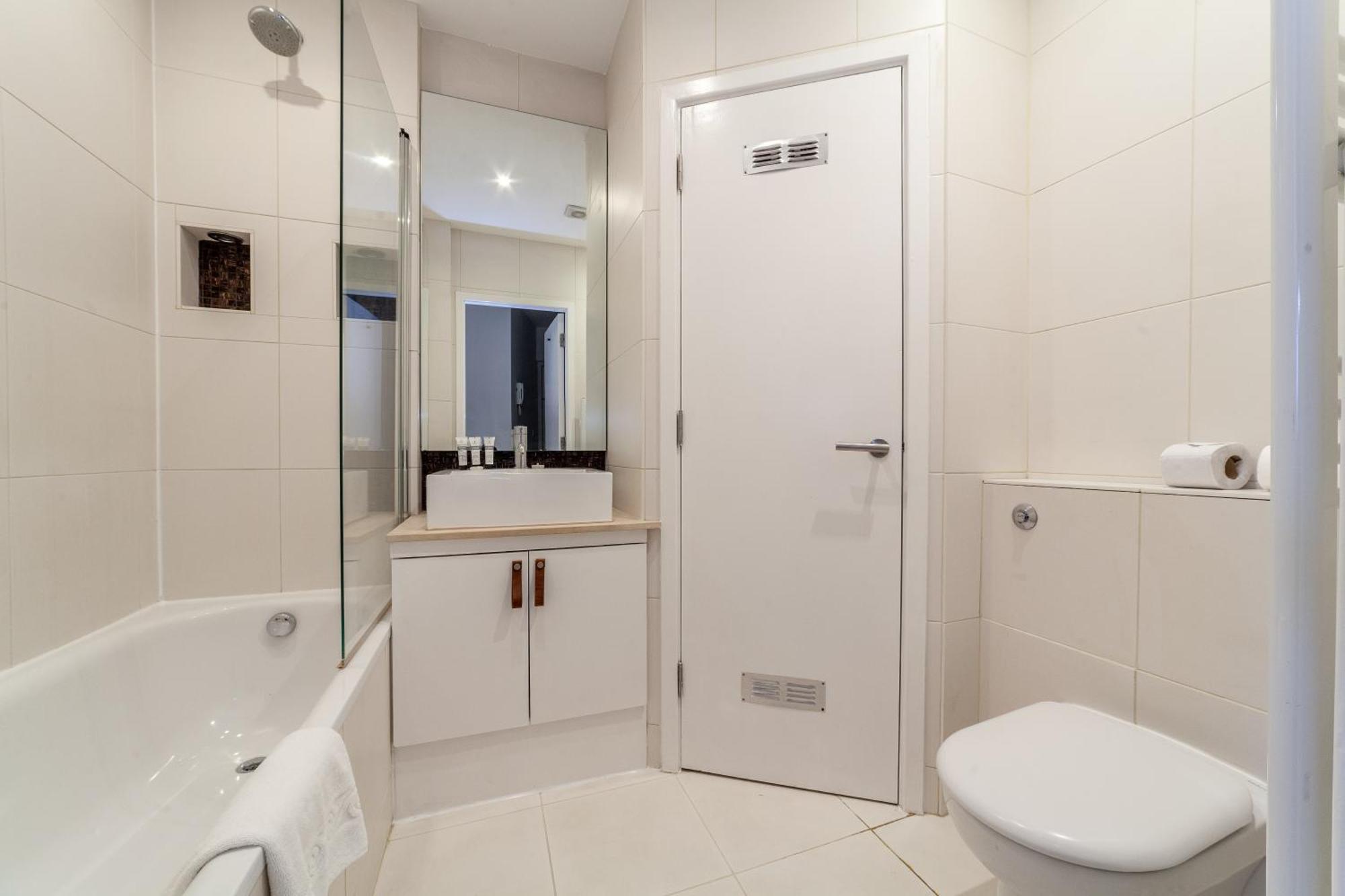 Elegance & Chic Design - 2-Bedroom Haven London Exterior foto